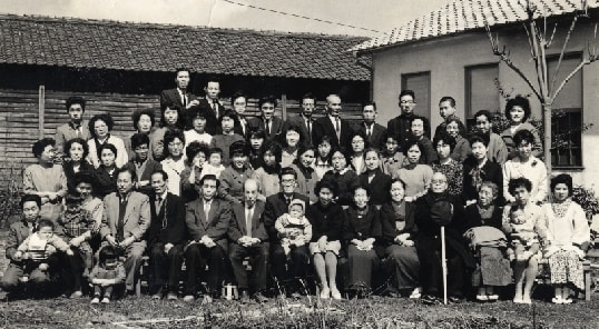 初代・久保木牧師と共に